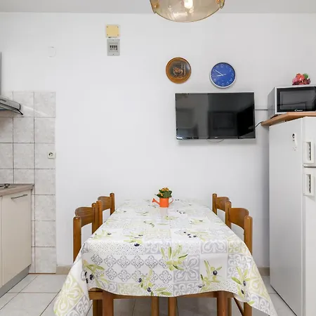 Apartment By The Sea Banjole, - 2229 Pula