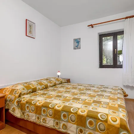 By The Sea Banjole, - 2229 *