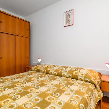 By The Sea Banjole, - 2229 *